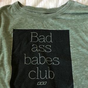 Babes club cropped tee